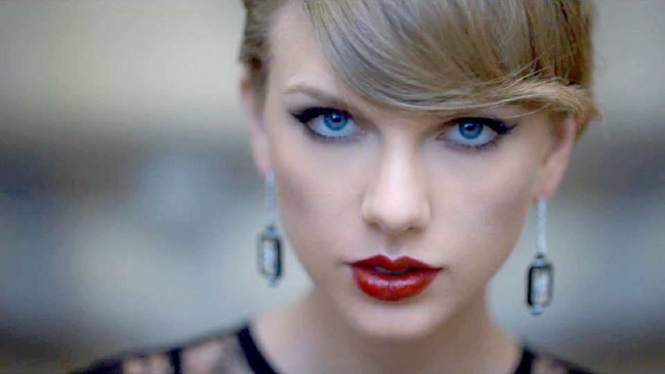 THE ENIGMATIC ALLURE OF TAYLOR SWIFTS BLANK SPACE: A DEEP DIVE INTO LYRICS, LEGACY, AND LYRICAL 